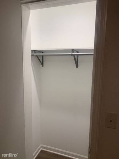 Main picture of 941 W Winona St