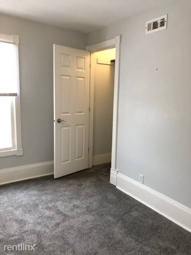 Main picture of 606 Jefferson Ave SE