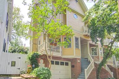 Main picture of 110 Ann St