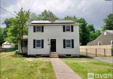 Main picture of 142 Cloran St