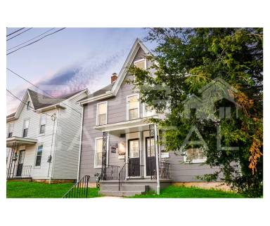 Main picture of 320 Fort St
