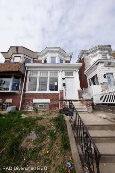 Main picture of 5242 N Camac St