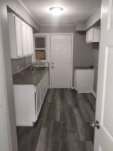 Main picture of 53 N Waverly St