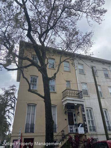 Main picture of 101 W Taylor St