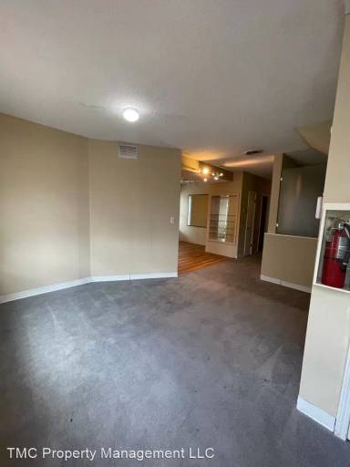 Main picture of 1110 E Broadway