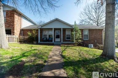 Main picture of 150 Delvin Dr