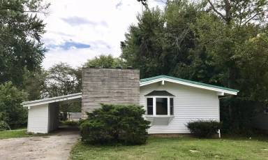 Main picture of 2518 E 7th St