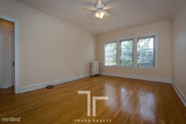 Main picture of 7434 N Artesian Ave