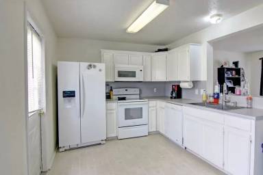 Main picture of 7837 Wolverine Dr