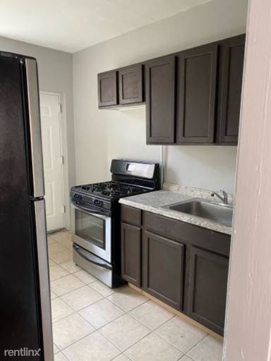 Main picture of 7749 S Yates Blvd