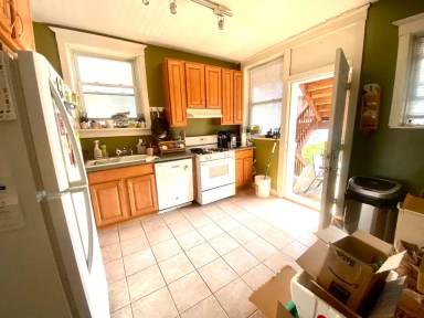 Main picture of 6446 N Greenview Ave