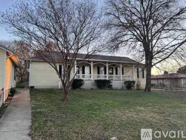 Main picture of 218 E Haven Rd