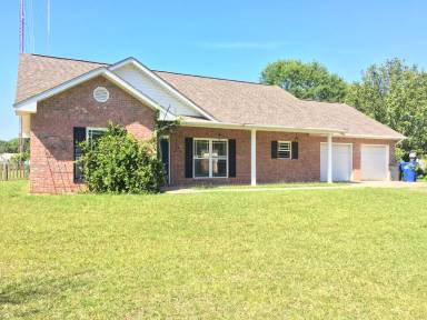 Main picture of 120 Willow Lake Ln