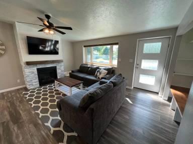 Main picture of 505 Deer Dr