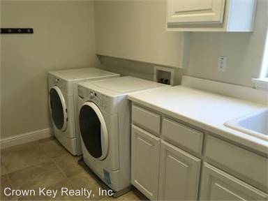 Main picture of 54 N Alta Dena St