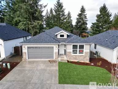 Main picture of 9305 Admiral Lowell Ave NE