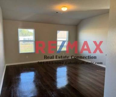 Main picture of 128 Sunland Dr