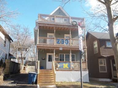 Main picture of 715 S Division St