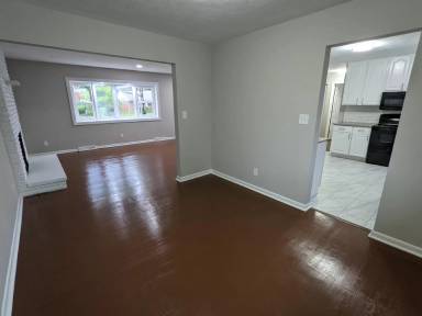 Main picture of 1252 Erickson Rd