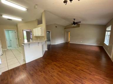 Main picture of 7350 Copter Ln