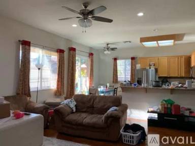 Main picture of 981 Pearce Ct