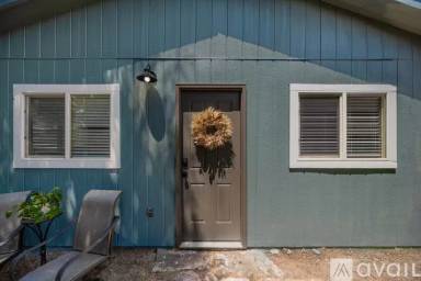 Main picture of 540 Cedar Ave