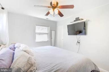 Main picture of 402 N Alder Ave