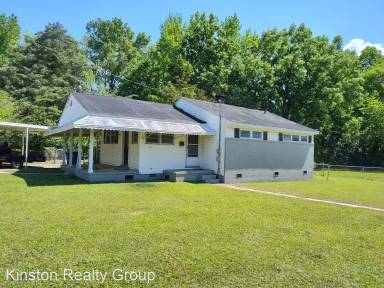 Main picture of 700 E Highland Ave