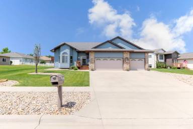 Main picture of 2423 Smith Ave