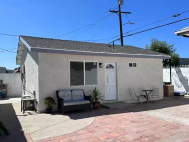 Main picture of 9011 Snowden Ave