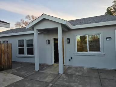 Main picture of 7938 Sunrise Greens Dr