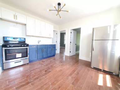 Main picture of 10 Cooper St