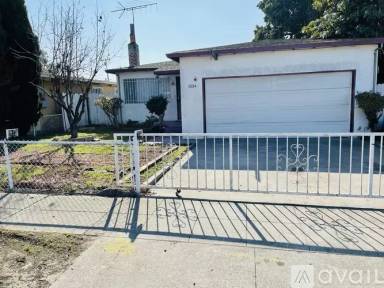Main picture of 1034 Trenton Blvd