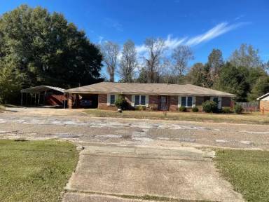 Main picture of 2401 Brothers Dr