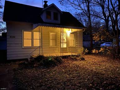 Main picture of 21399 Averhill St