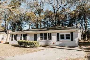 Main picture of 960 Savage Rd