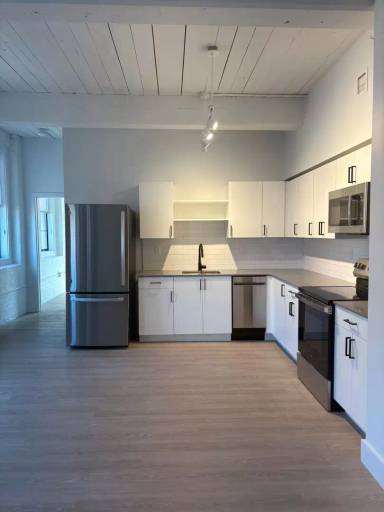 Main picture of 86 Essex St