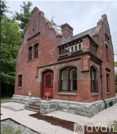 Main picture of 138 Walker St