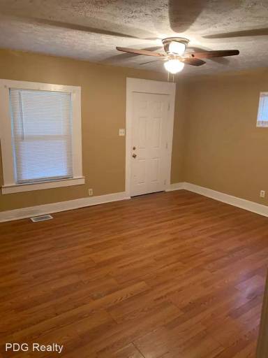 Main picture of 1532 S 30th St
