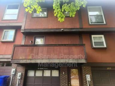 Main picture of 287 Holland Ct