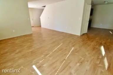 Main picture of Enclave at Northeast Crossing