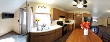 Main picture of 112 Main St