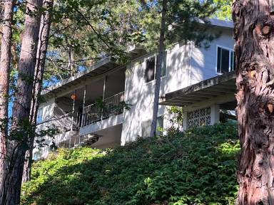 Main picture of 216 W Oak St