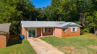 Main picture of 1309 Parkwoods Ct