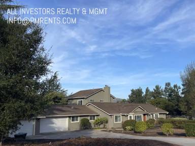 Main picture of 1740 Birchwood Dr
