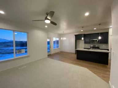 Main picture of 967 W Coral Charm Way