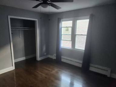 Main picture of 5078 W Adams St