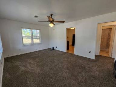 Main picture of 617 W Maple St