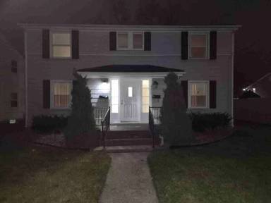 Main picture of 2205 State St