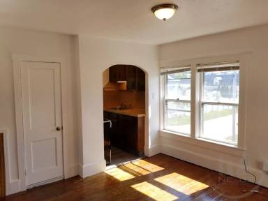 Main picture of 51 Knowlton St